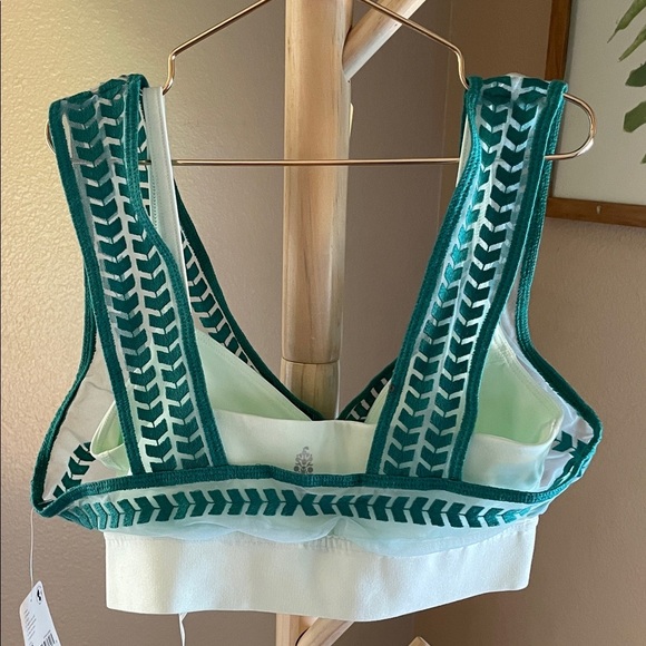 Free People Desert Renegade sports bra - Picture 3 of 8
